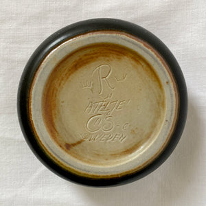 Carl-Harry Stålhane for Rörstrand Ateljé stoneware lidded bowl - Sweden 1950s