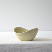 Load image into Gallery viewer, Carl-Harry Stålhane for Rörstrand stoneware SXK bowl - Sweden 1950s-AVVE.ny