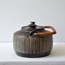 Load image into Gallery viewer, Einer Hellerøe for BR Keramik &#39;Amazonas&#39; teapot - Denmark 1958-AVVE.ny