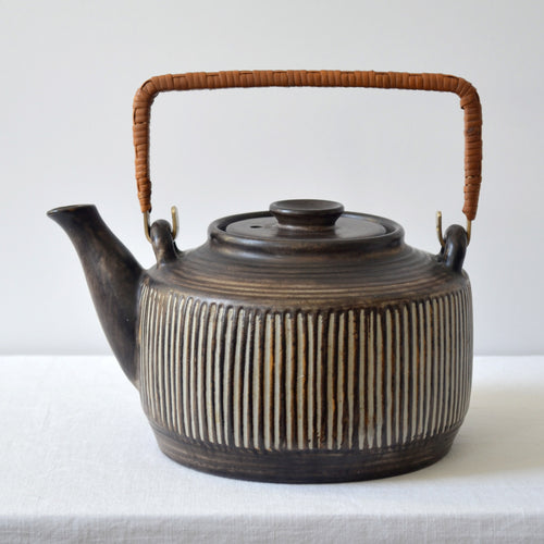 Einer Hellerøe for BR Keramik 'Amazonas' teapot - Denmark 1958-AVVE.ny