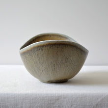 Load image into Gallery viewer, Gunnar Nylund for Rörstrand stoneware medium ARO bowl - Sweden 1950s-AVVE.ny