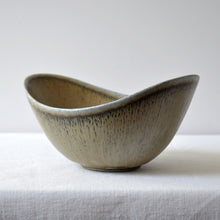 Load image into Gallery viewer, Gunnar Nylund for Rörstrand stoneware medium ARO bowl - Sweden 1950s-AVVE.ny