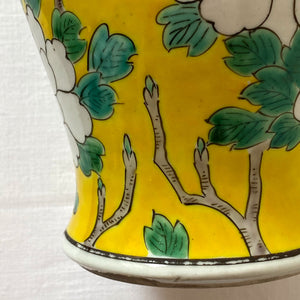 Antique large porcelain vase - Japan