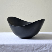 Load image into Gallery viewer, Gunnar Nylund for Rörstrand stoneware medium ARO bowl - Sweden 1950s-AVVE.ny